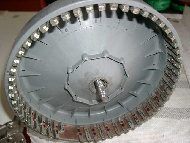 Neo_magnet_F_P_rotor_being_made.jpg